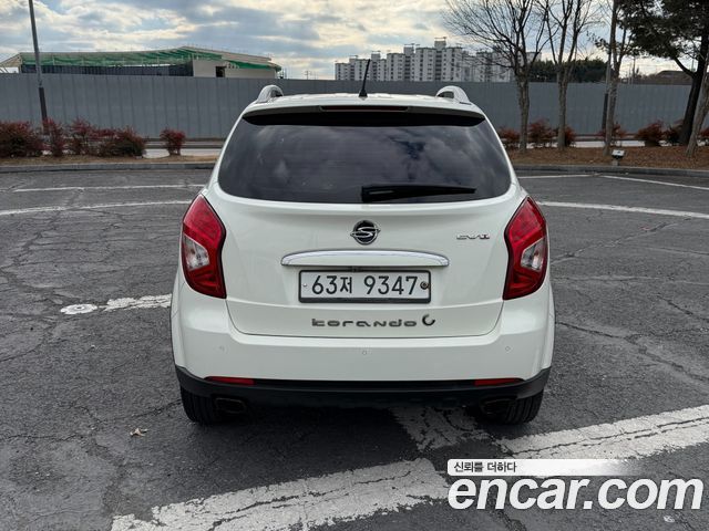 Ssangyong KORANDO 2.0 CVT 2WD Deluxe — пробег 172 094 км — фото 2 из 5