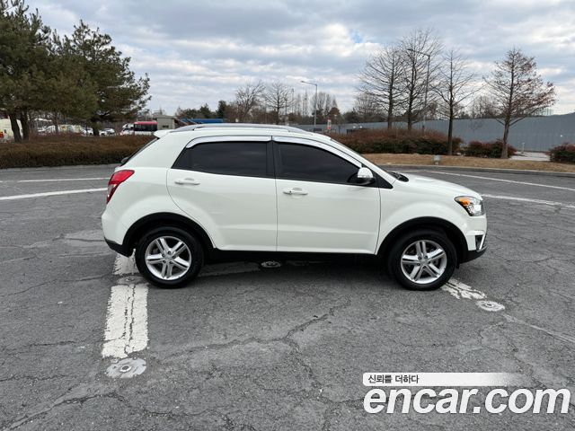 Ssangyong KORANDO 2.0 CVT 2WD Deluxe — пробег 172 094 км — фото 3 из 5