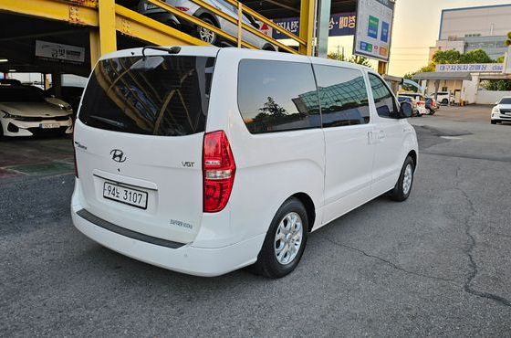 Hyundai Starex 3-Seater VAN CVX Deluxe — пробег 70 655 км — фото 4 из 5