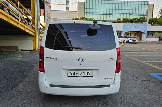 Hyundai Starex 3-Seater VAN CVX Deluxe — пробег 70 655 км — фото 5 из 5