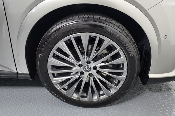 Lexus RX Luxury — пробег 29 938 км — фото 5 из 5