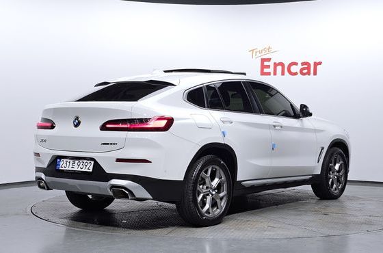 BMW X4 xDrive20i xLine — пробег 29 203 км — фото 2 из 5