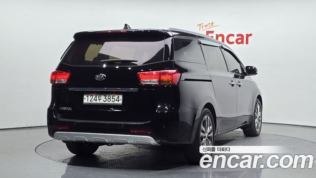 Kia Carnival из Кореи Encar