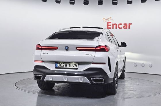 BMW X6 xDrive40i M Sport — пробег 75 076 км — фото 4 из 5