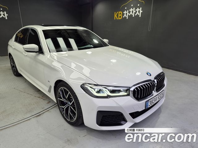 BMW 5-Series 530i M Sport Package — пробег 66 550 км — фото 1 из 5