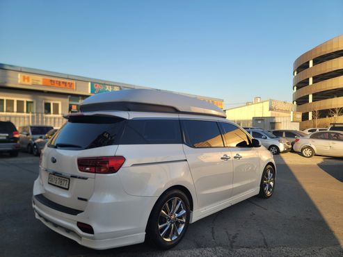 Kia Carnival 9-Seater Hi-Limousine Prestige — пробег 111 246 км — фото 5 из 5