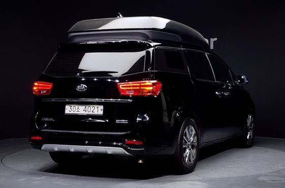 Kia Carnival 9-Seater Hi-Limousine Noblesse Special — пробег 112 903 км — фото 2 из 5