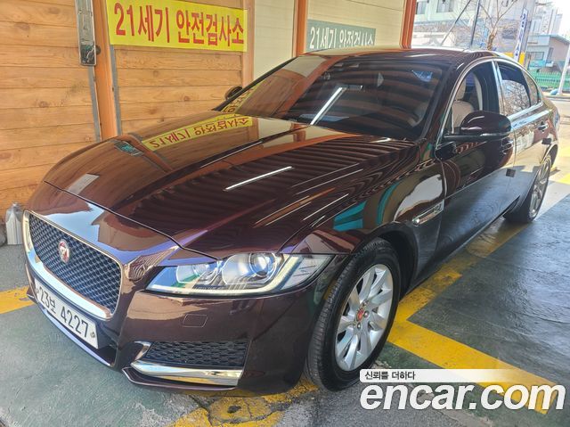 Jaguar XF 20d Prestige — пробег 90 000 км — фото 2 из 5