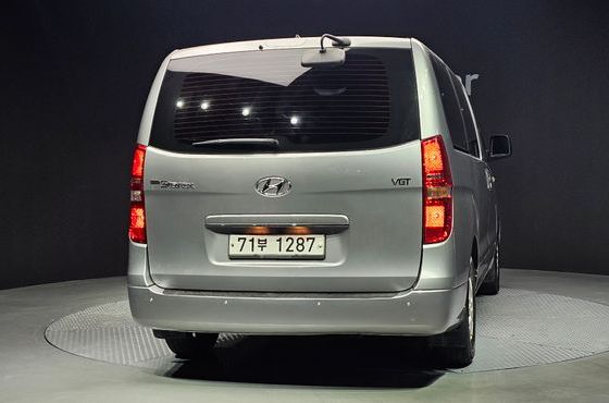 Hyundai Starex 12-Seater Wagon Smart — пробег 182 058 км — фото 4 из 5
