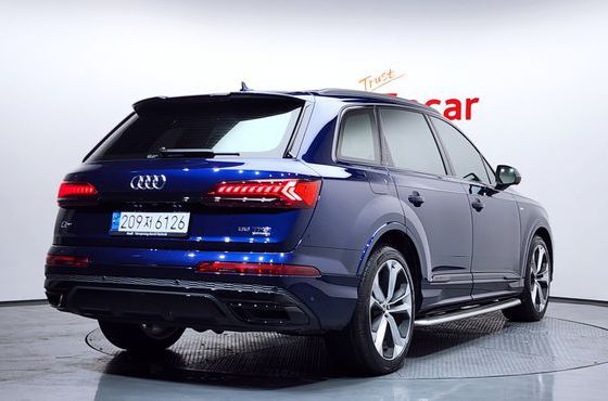 Audi Q7 55 TFSI Quattro Premium — пробег 53 212 км — фото 2 из 5