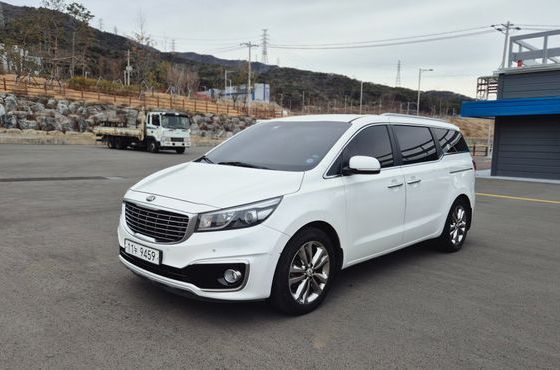 Kia Carnival 9-seater Prestige — пробег 237 222 км — фото 2 из 5
