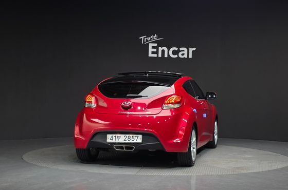 Hyundai Veloster Unique — пробег 68 614 км — фото 4 из 5