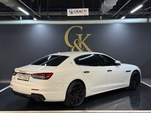 Maserati Quattroporte S Q4 3.0 V6 Gransport — пробег 28 600 км — фото 4 из 5