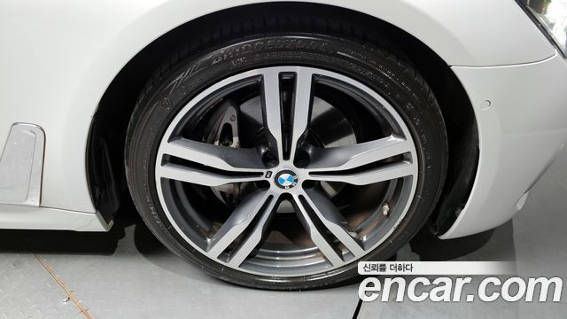 BMW 7-Series 740Li xDrive M Sport Package — пробег 56 304 км — фото 5 из 5