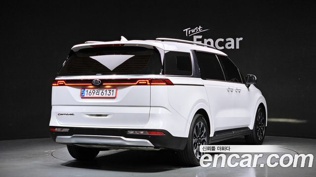 Kia Carnival 9-Seater Signature — пробег 139 845 км — фото 2 из 5