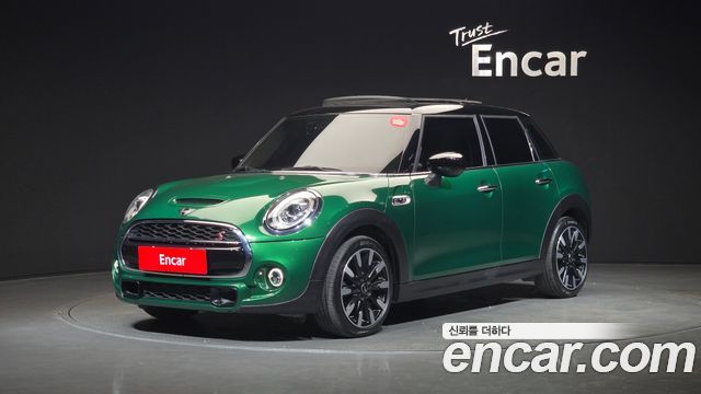 Mini Cooper 5Door HIGH 3rd — пробег 49 285 км — фото 1 из 5