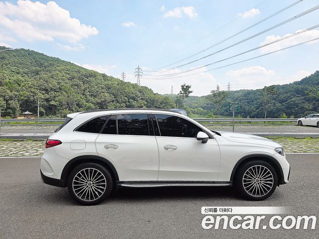 Mercedes-Benz GLC-Class GLC300 4MATIC AMG Line — пробег 53 807 км — фото 4 из 5
