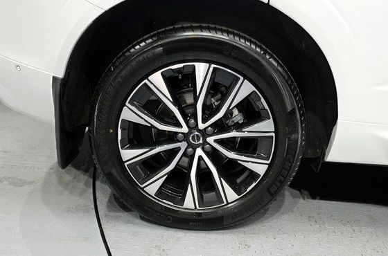 Volvo XC60 B5 Ultra Bright — пробег 9 000 км — фото 5 из 5