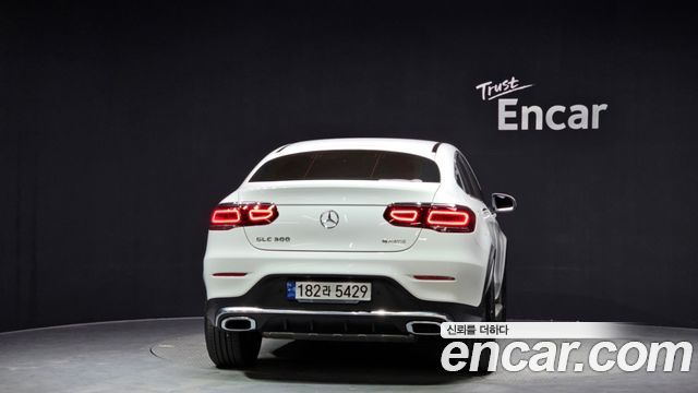 Mercedes-Benz GLC-Class GCL300 4MATIC Coupe — пробег 18 879 км — фото 4 из 5