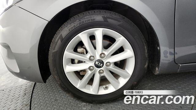 Kia K3 из Кореи Encar