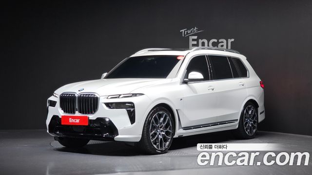 BMW X7 xDrive 40i M Sport 6STR — пробег 3 902 км — фото 1 из 5