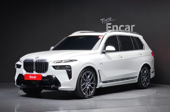 BMW X7 xDrive 40i M Sport 6STR — пробег 3 902 км — фото 1 из 5