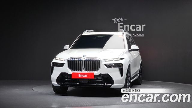 BMW X7 xDrive 40i M Sport 6STR — пробег 3 902 км — фото 3 из 5