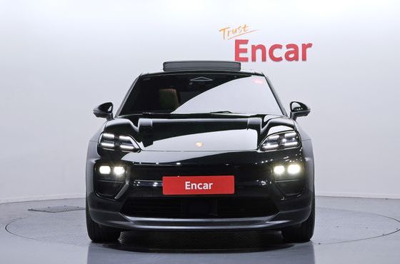 Porsche Macan Base 4 — пробег 14 365 км — фото 3 из 5