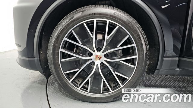 Porsche Macan Base 4 — пробег 14 365 км — фото 5 из 5
