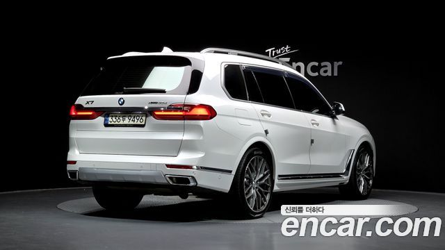 BMW X7 xDrive 40d Design Pure Excellence 7-Seater — пробег 92 344 км — фото 2 из 5