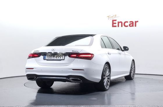 Mercedes-Benz E-Class E220d 4MATIC AMG Line — пробег 57 593 км — фото 2 из 5