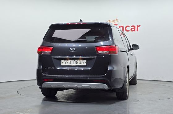Kia Carnival 9-seater Noblesse — пробег 188 399 км — фото 4 из 5