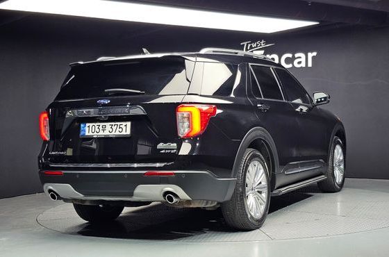Ford Explorer 2.3 LimIted 4WD — пробег 49 567 км — фото 2 из 5