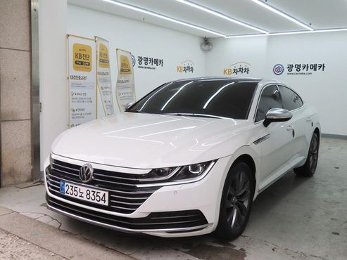 Volkswagen Arteon 2.0 TDI Premium — пробег 150 000 км — фото 2 из 5