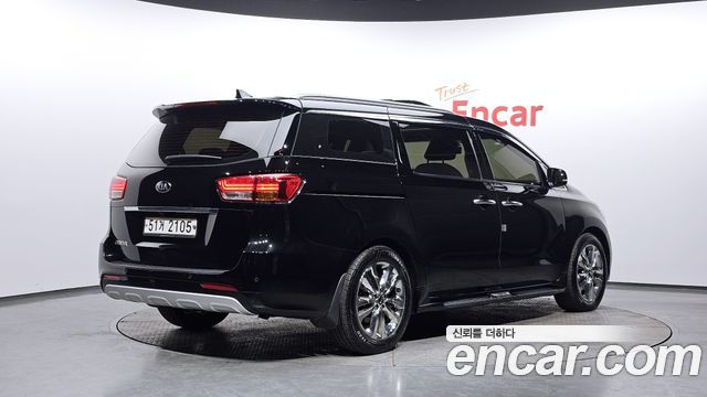 Kia Carnival 9-seater Prestige — пробег 79 848 км — фото 2 из 5