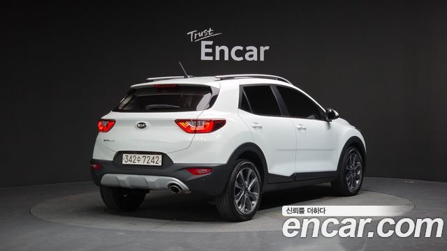 Kia Stonic Diesel 1.6 Prestige — пробег 65 046 км — фото 2 из 5
