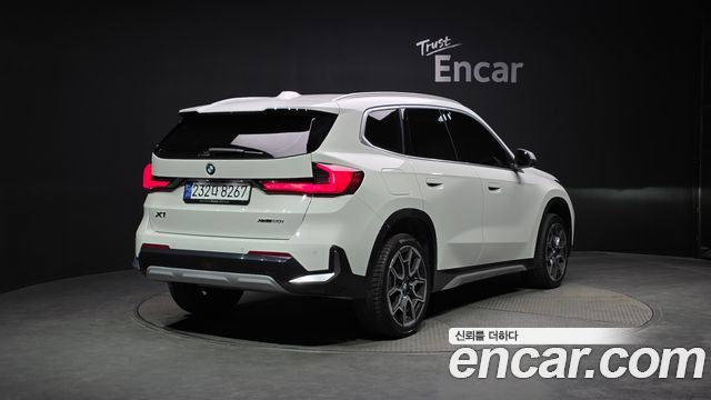 BMW X1 xDrive 20i xLine — пробег 38 904 км — фото 2 из 5