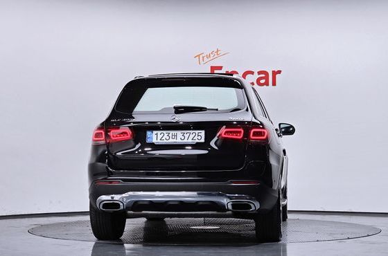 Mercedes-Benz GLC-Class GLC300e 4MATIC — пробег 36 465 км — фото 4 из 5