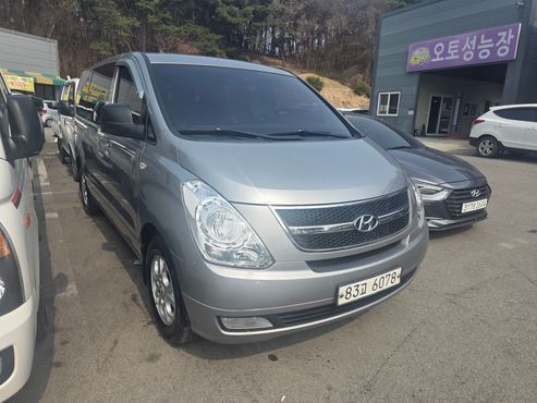 Hyundai Starex 5-Seater VAN CVX Luxury — пробег 73 000 км — фото 1 из 5
