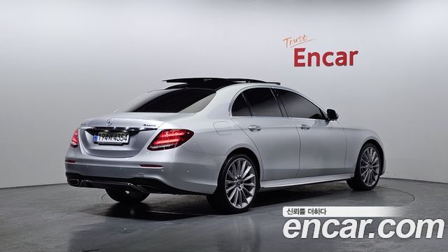 Mercedes-Benz E-Class из Кореи Encar