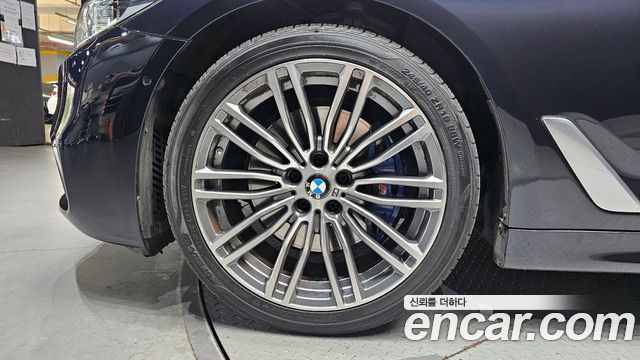 BMW 5-Series 530i M Sport Package — пробег 108 501 км — фото 5 из 5