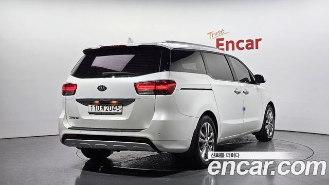 Kia Carnival 9-seater Prestige — пробег 204 834 км — фото 2 из 5