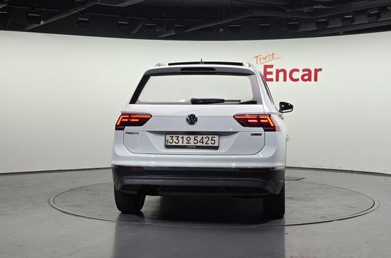 Volkswagen Tiguan 2.0 TDI 4Motion Prestige — пробег 215 166 км — фото 4 из 5