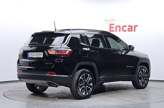 Jeep Compass 2.4 Limitied AWD — пробег 82 760 км — фото 2 из 5