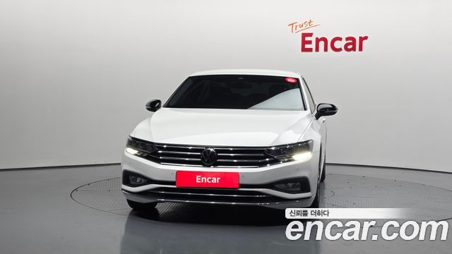 Volkswagen Passat 2.0 TDI Premium — пробег 68 798 км — фото 3 из 5
