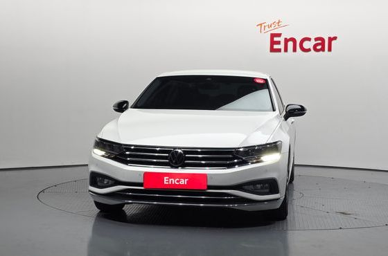 Volkswagen Passat 2.0 TDI Premium — пробег 68 798 км — фото 3 из 5