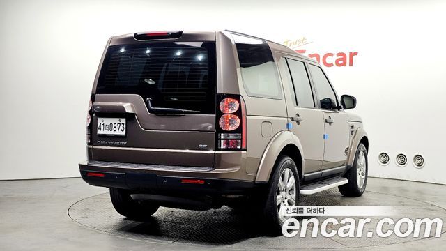 Land Rover Discovery 3.0 SDV6 SE — пробег 175 996 км — фото 2 из 5