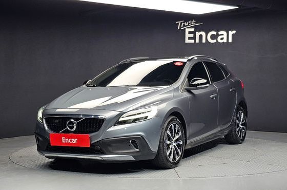 Volvo V40 D3 — пробег 55 048 км — фото 1 из 5