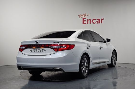 Hyundai Grandeur HG240 Modern — пробег 104 785 км — фото 2 из 5