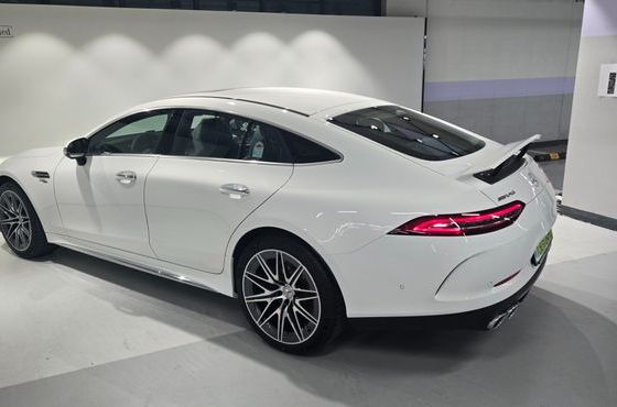 Mercedes-Benz AMG GT 4Door 43 4MATIC+ — пробег 29 км — фото 3 из 5
